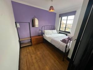 1970s Mid-Century Home with Iconic Bedrooms