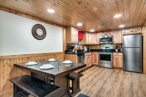 Dog-Friendly Haven Near Pigeon Forge Excitement