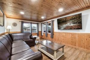 Dog-Friendly Haven Near Pigeon Forge Excitement