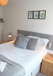 Cathedral View, Spacious City Centre, One Bedroom Flat - Chichester Holiday Properties