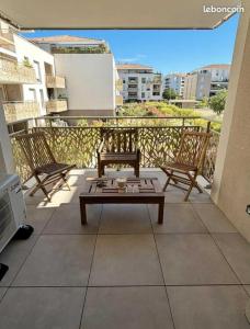 Lovely apartment in a residence with a pool!