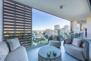Luxury Green Penthouse By ALzira