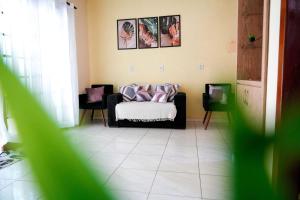 Casa a 400m da Praia do Morro das pedras-Varanda com Rede e WiFi