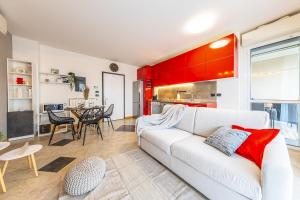 Milan Santa Giulia Bright apartment with 2 terraces
