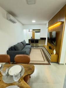 Apto 100 metros da Praia Martin de Sá