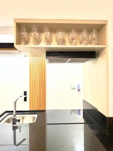 Apto 100 metros da Praia Martin de Sá