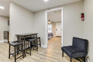 Less Than 3 Mi to Downtown Greenville! Convenient 2BR Home