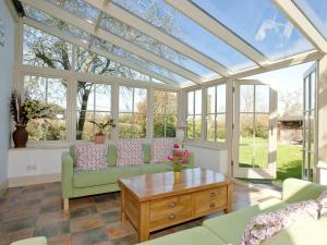 5 Bed in Godshill NFL35