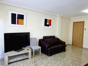 Entire Apartment near Valencia - 2 Bedrooms & 2 Bathrooms