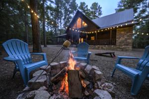 2miles Choctaw Landing, 6BR Cabin, HotTub, Firepit