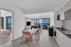 Beachfront Apartment Beach - Residence Srzić