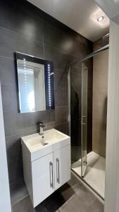 En-suite bedroom in city centre in a 2 bed flat
