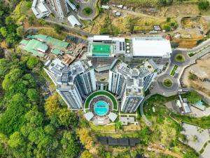 Apartment with AC, pool, gym and more amenities