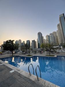 Dubai Marina Comfort 1BR Al Majara