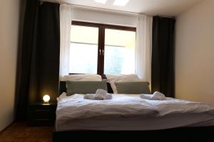 Helles 2 Zimmer Apartment mit Balkon und Tiefgarage