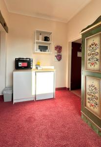 BEGE APARTMENTS OakStay