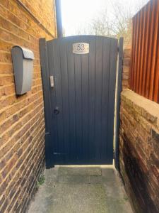 Windsor Royal Retreat 2 bed 2 bath & private terrace