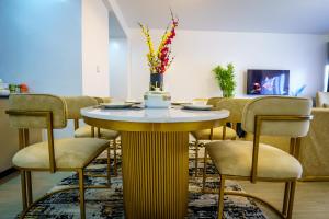 Pinecrest view appartment