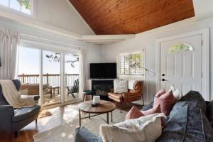 The LakeHouse on Lake Erie