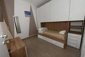 casa per vacanze PONENTE APARTMENT LEONARDO AIRPORT