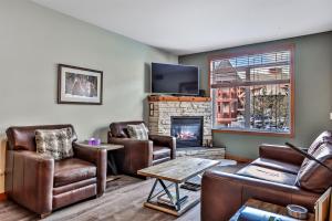 Inviting Condo Hot Tub & Relaxing Atmosphere!