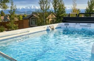 New! Pure Luxury W Private PoolSpa & Game Center!