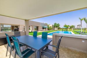 Sublime villa avec Personnel & Piscine