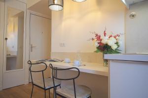 Louvre Opera Classic ChicSuites