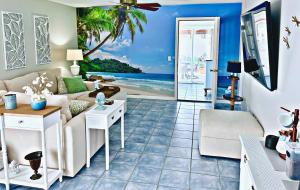 Heart of The Villages, Near Sumter Landing! 2BR-2BA New Golf Cart-Guest IDs included!