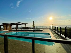 Home Club, Vista Infinita para o Mar e Piscinas Aquecidas com completa estrutura de lazer