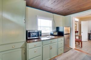 Explore Cades Cove & Smoky Mtns! Restored Cabin
