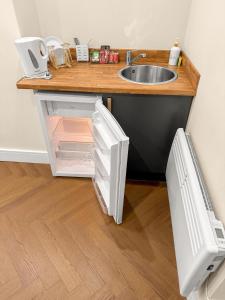 30A Class Studios near Arsenal and Central London