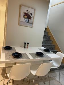 Cozy 2 Bedrooms in Basement