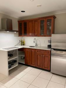 Cozy 2 Bedrooms in Basement