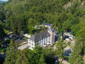 Spacious apartment in a 16th-century castle