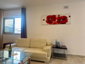 New 2 BR Sunset Penthouse by MaBeLi