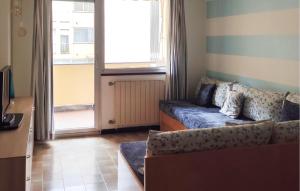2 Bedroom Lovely Apartment In Lavagna
