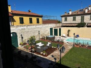 Apartment in Pesaro with swimming pool