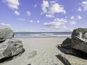 A18 Parrot Escape - OCEAN VIEW! There is nothing quite like a Carolina sunrise viewed from your private oceanfront deck condo