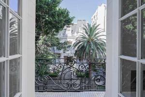 Leonardo Da Vinci Aparts by MOT Rentals