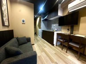 New 健杉 大國町站5分鐘 離難波一站 兩層獨立屋 全新裝修 兩房兩廁