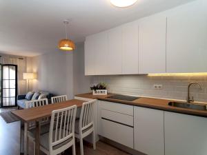 Apartamento cómodo renovado en el corazón del puerto de LEscala - HISP-7-84