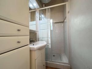 Villa méditerranéenne, piscine et aperçu mer - FR-1-226-568