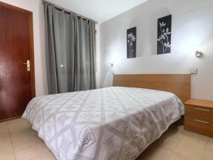Apartamento cerca de la playa con estacionamiento y aire acondicionado en Roses - HISP-312-83