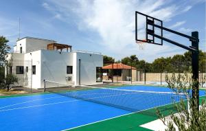 Awesome Home In Polaca