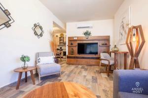 Coastal Stay Steps From the Malecon