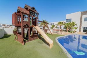 Beautiful apartment ideal for couples beach view