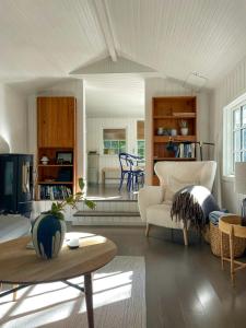 Peaceful Cottage Near Bjerge Sydstrand