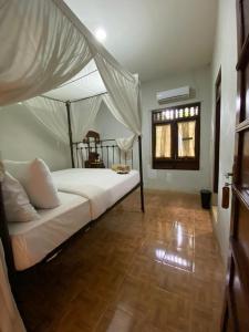 Tripletree Katumbiri Resort