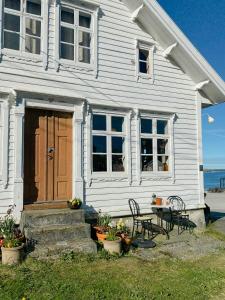 1800S Shiphandlers Home On Karmøy